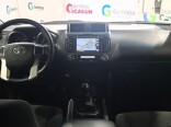 Foto 12 del anuncio Toyota Land Cruiser 2.8 D-4D VX de Ocasión en Madrid