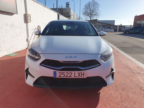 Foto impresión del anuncio Kia Ceed 1.0 T-GDi 74kW (100CV) Drive de Ocasión en Madrid