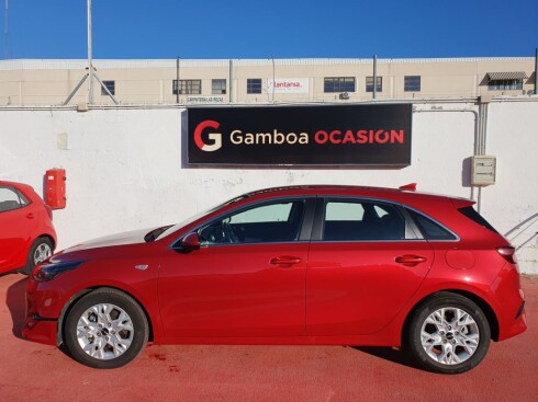 Foto impresión del anuncio Kia Ceed 1.0 T-GDi 74kW (100CV) Drive de Ocasión en Madrid