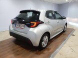 Foto 4 del anuncio Toyota Yaris 1.5 120H Active Tech de Ocasión en Madrid
