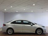 Foto 3 del anuncio Toyota Corolla 1.8 125H ACTIVE TECH E-CVT SEDAN de Ocasión en Madrid