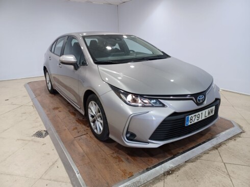 Foto impresión del anuncio Toyota Corolla 1.8 125H ACTIVE TECH E-CVT SEDAN de Ocasión en Madrid