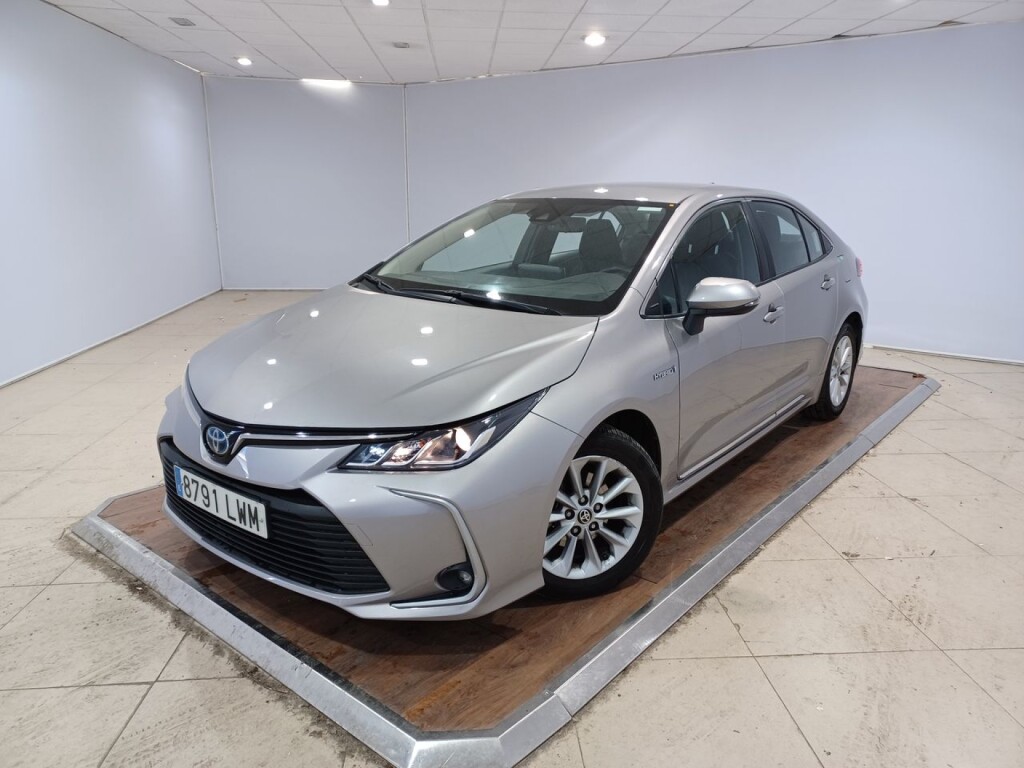 Foto impresión del anuncio Toyota Corolla 1.8 125H ACTIVE TECH E-CVT SEDAN de Ocasión en Madrid