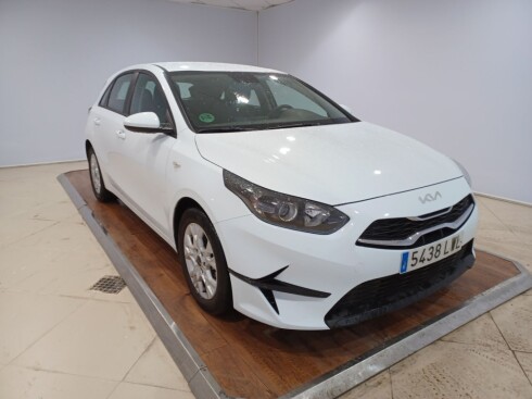 Foto impresión del anuncio Kia Ceed 1.0 T-GDi 88kW (120CV) Concept de Ocasión en Madrid