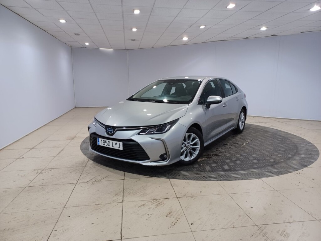 Foto impresión del anuncio Toyota Corolla 1.8 125H ACTIVE TECH E-CVT SEDAN de Ocasión en Madrid