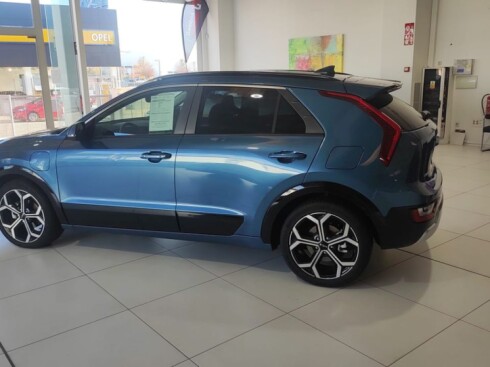 Foto impresión del anuncio Kia Niro 1.6 GDi PHEV 135kW (183CV) Emotion  de Ocasión en Madrid