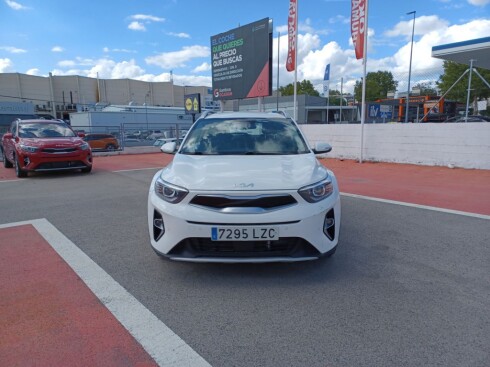 Foto impresión del anuncio Kia Stonic 1.0 T-GDi 74kW (100CV) MHEV iMT Drive de Ocasión en Madrid