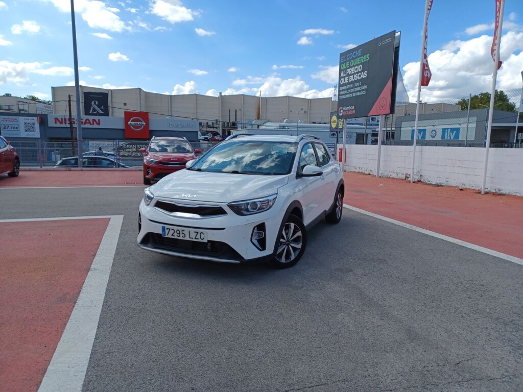 Foto impresión del anuncio Kia Stonic 1.0 T-GDi 74kW (100CV) MHEV iMT Drive de Ocasión en Madrid