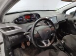 Foto 9 del anuncio Peugeot 208 5P ALLURE 1.2L PureTech 81KW (110CV) S&S de Ocasión en Madrid