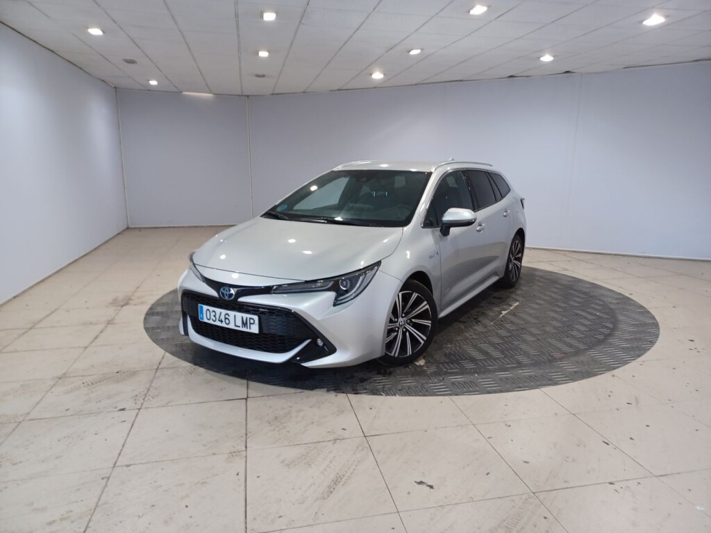 Foto impresión del anuncio Toyota Corolla 1.8 125H STYLE E-CVT TOURING SPORT de Ocasión en Madrid