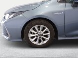 Foto 7 del anuncio Toyota Corolla 1.8 125H ACTIVE TECH E-CVT SEDAN  de Ocasión en Madrid