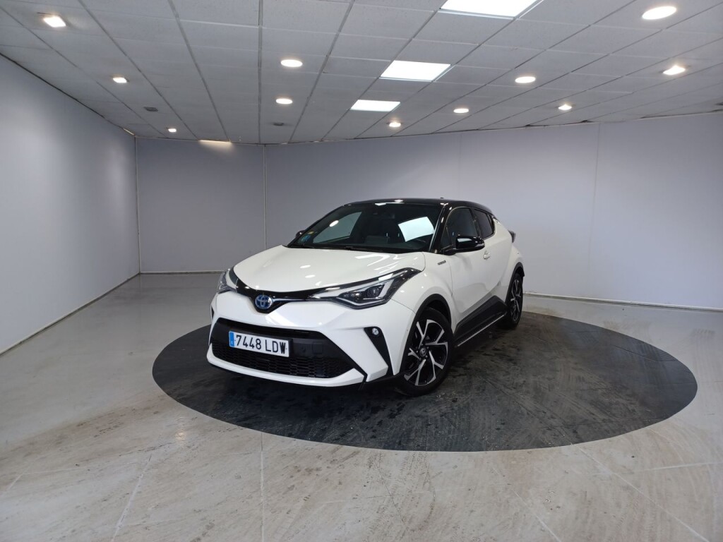 Foto impresión del anuncio Toyota C-HR 2.0 180H Dynamic Plus de Ocasión en Madrid
