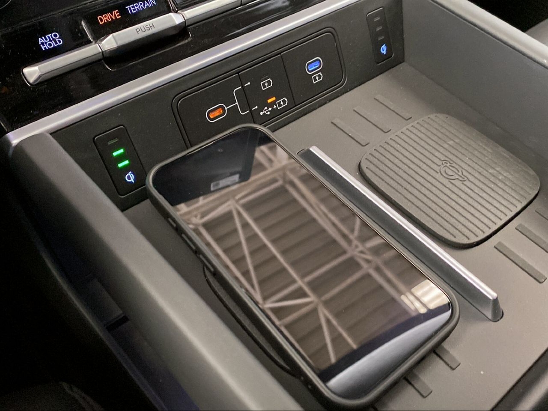 Foto 23 del anuncio Hyundai Santa Fe PHEV 1.6T 253CV 4X4 AT Style  de Ocasión en Madrid