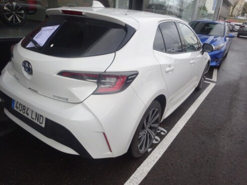 Foto impresión del anuncio Toyota Corolla 1.8 125H STYLE E-CVT  de Ocasión en Madrid