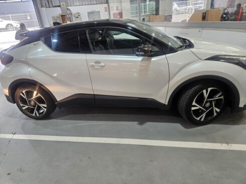Foto impresión del anuncio Toyota C-HR 2.0 180H Advance  de Ocasión en Madrid