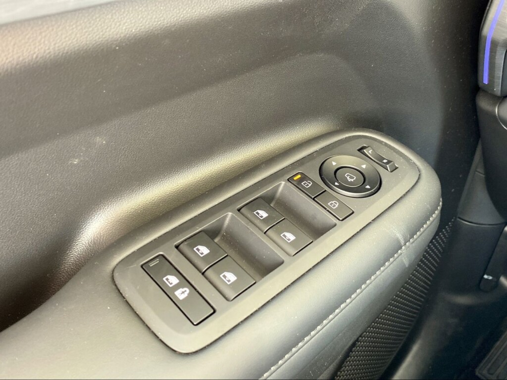 Foto 15 del anuncio Hyundai Santa Fe PHEV 1.6T 253CV 4X4 AT Tecno  de Ocasión en Madrid