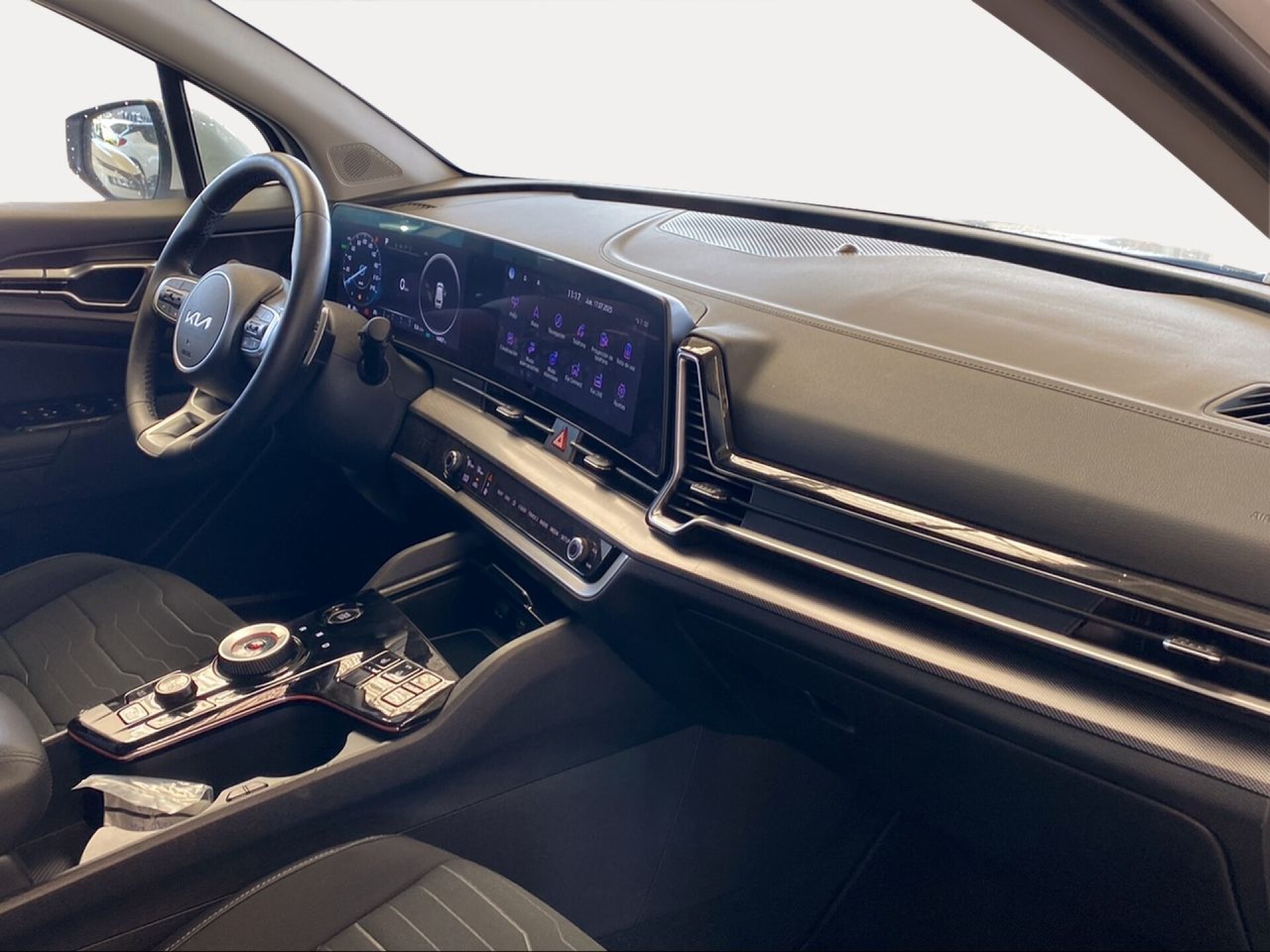 Foto 8 del anuncio Kia Sportage 1.6 T-GDi PHEV 198kW (265CV) Tech 4x4  de Ocasión en Madrid