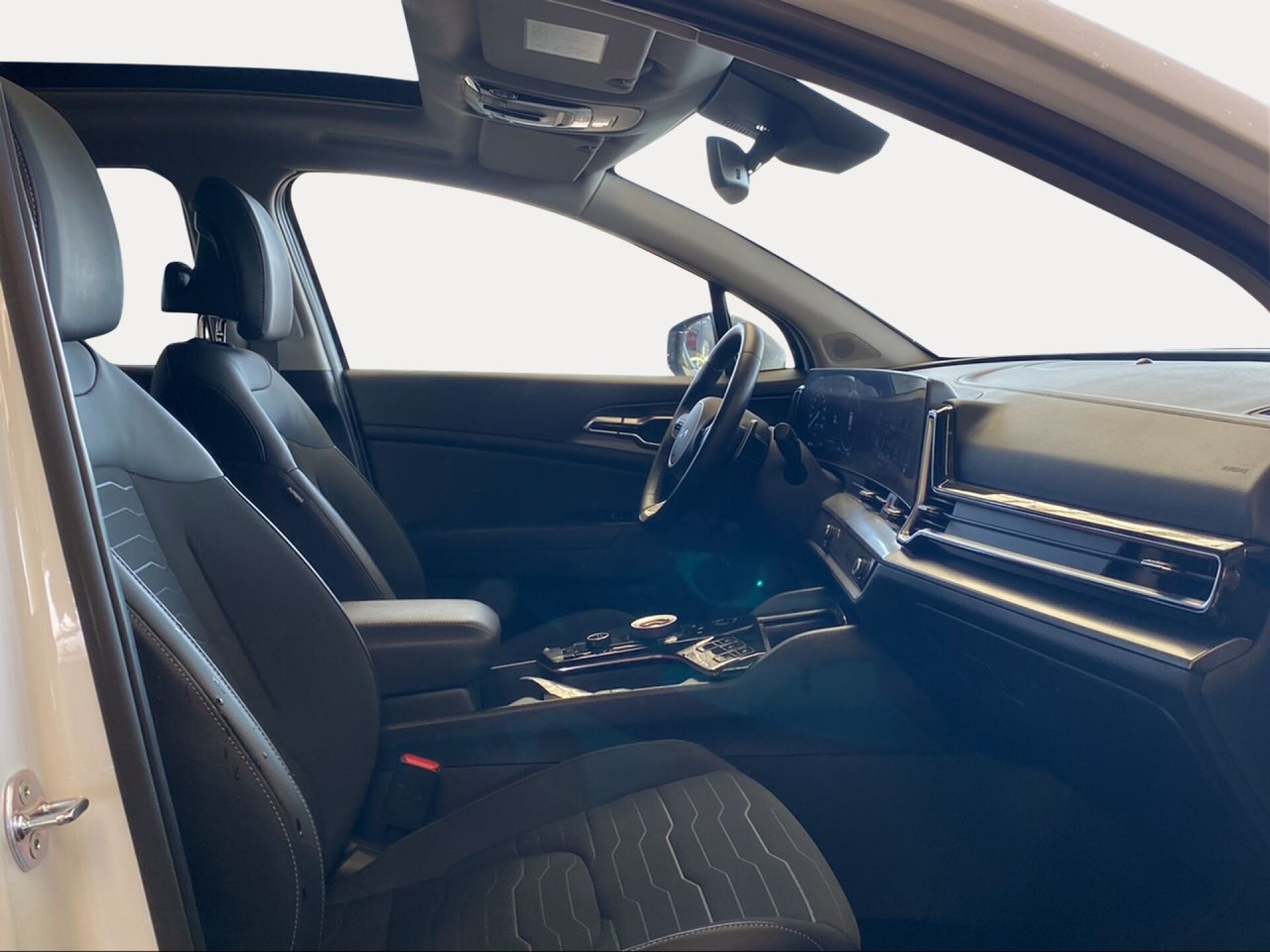 Foto 7 del anuncio Kia Sportage 1.6 T-GDi PHEV 198kW (265CV) Tech 4x4  de Ocasión en Madrid