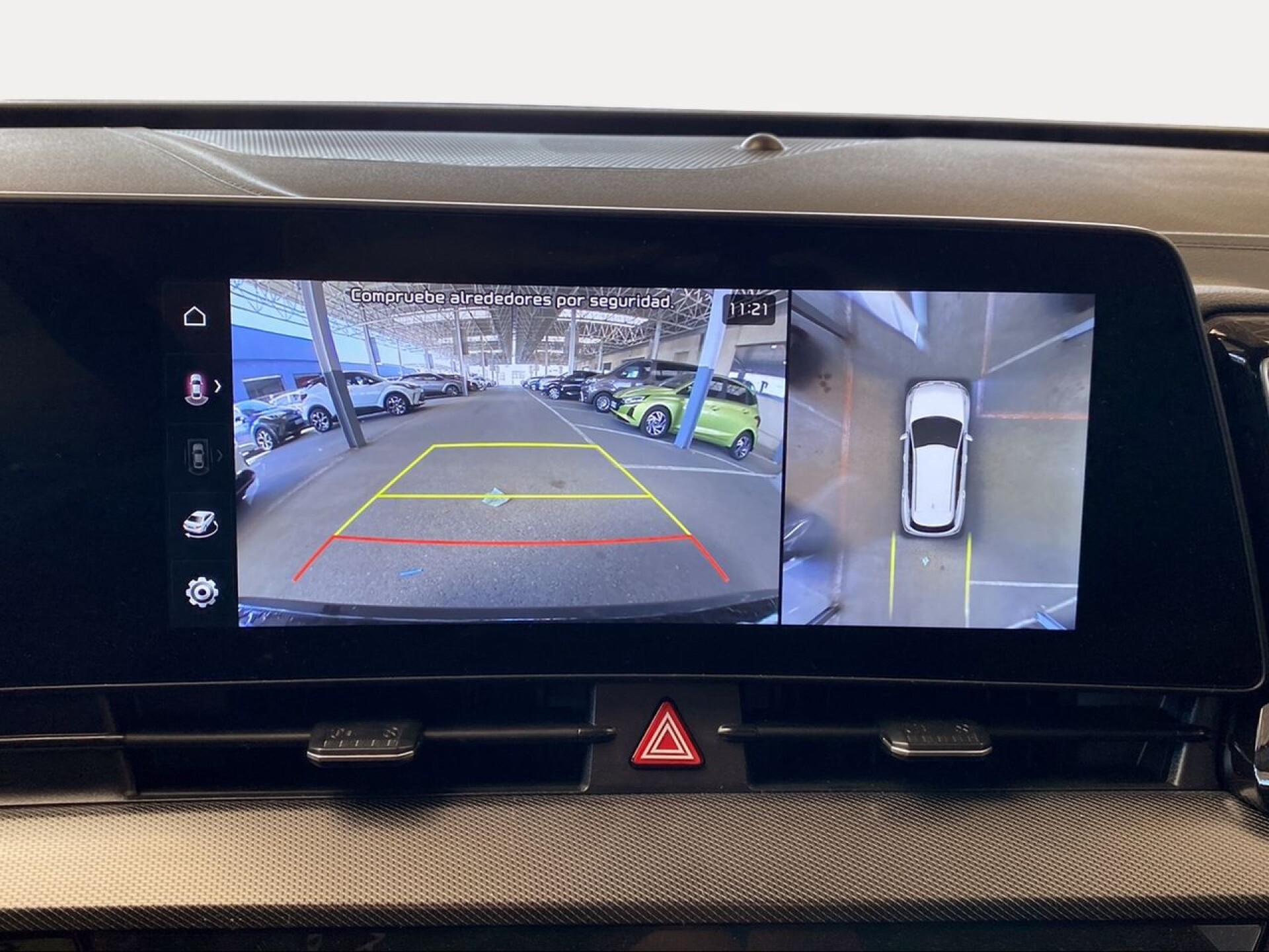 Foto 18 del anuncio Kia Sportage 1.6 T-GDi PHEV 198kW (265CV) Tech 4x4  de Ocasión en Madrid