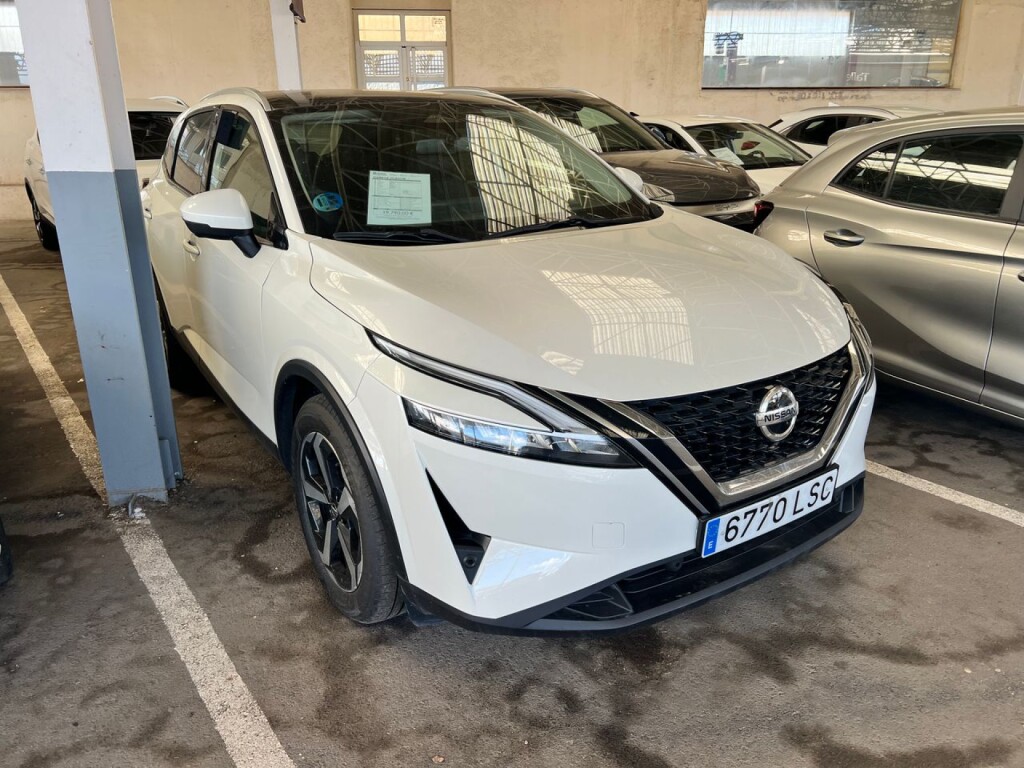 Foto 1 del anuncio Nissan Qashqai DIG-T 116kW mHEV Xtronic Prem.Edit. Bit.  de Ocasión en Madrid