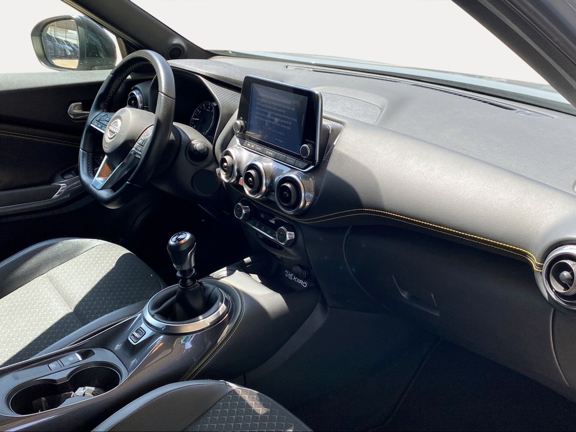 Foto 8 del anuncio Nissan Juke DIG-T 84 kW (114 CV) 6M/T Kiiro  de Ocasión en Madrid