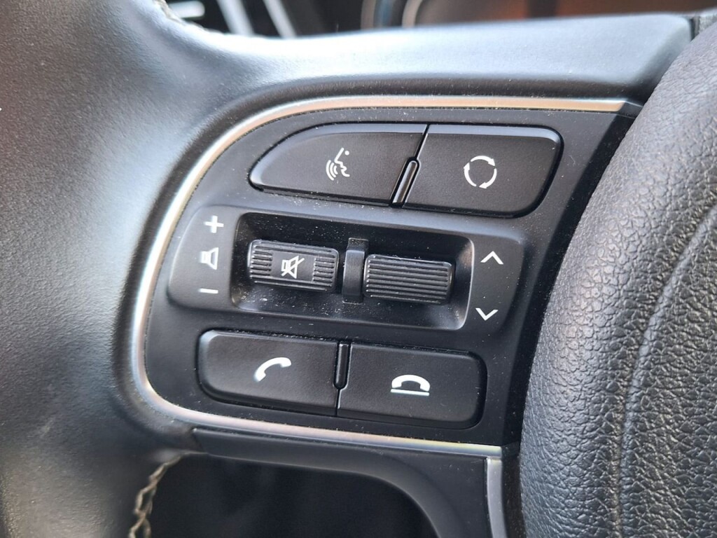 Foto 10 del anuncio Kia Niro 1.6 GDi PHEV 104kW (141CV) Concept  de Ocasión en Madrid