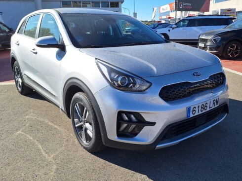 Foto impresión del anuncio Kia Niro 1.6 GDi PHEV 104kW (141CV) Concept  de Ocasión en Madrid