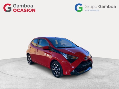 Foto impresión del anuncio Toyota Aygo 1.0 70 x-play  de Ocasión en Madrid