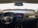 Foto 9 del anuncio Mitsubishi Outlander 200 MPI Motion CVT 2WD 5 Plazas  de Ocasión en Madrid