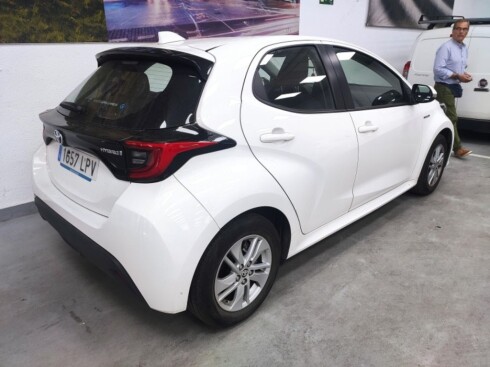 Foto impresión del anuncio Toyota Yaris 1.5 120H Active Tech  de Ocasión en Madrid