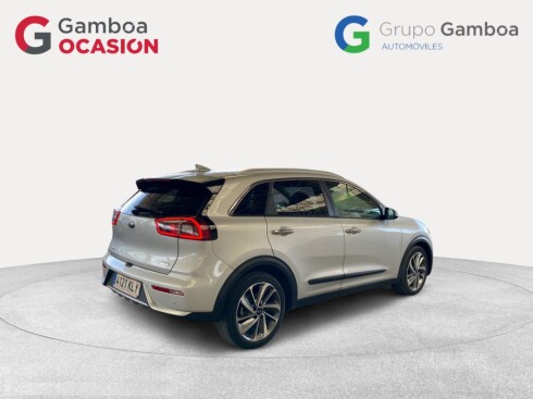 Foto impresión del anuncio Kia Niro 1.6 GDi Híbrido 104kW (141CV) Emotion  de Ocasión en Madrid
