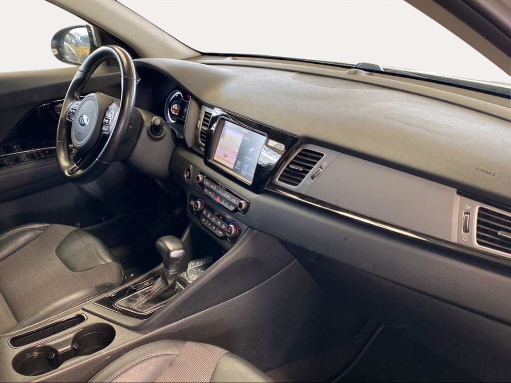 Foto 6 del anuncio Kia Niro 1.6 GDi Híbrido 104kW (141CV) Emotion  de Ocasión en Madrid