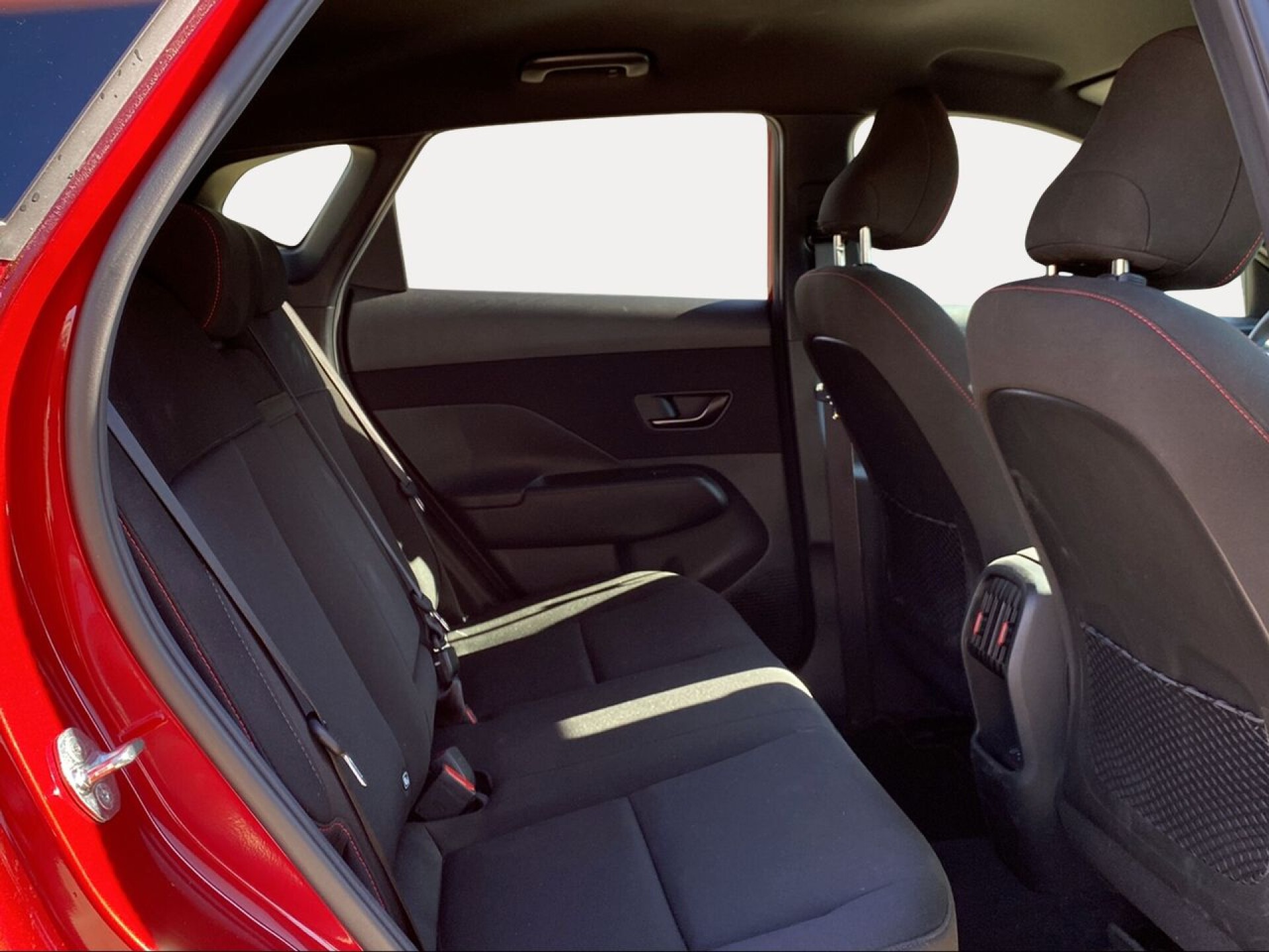 Foto 9 del anuncio Hyundai Kona 1.6T 138CV DT N Line  de Ocasión en Madrid