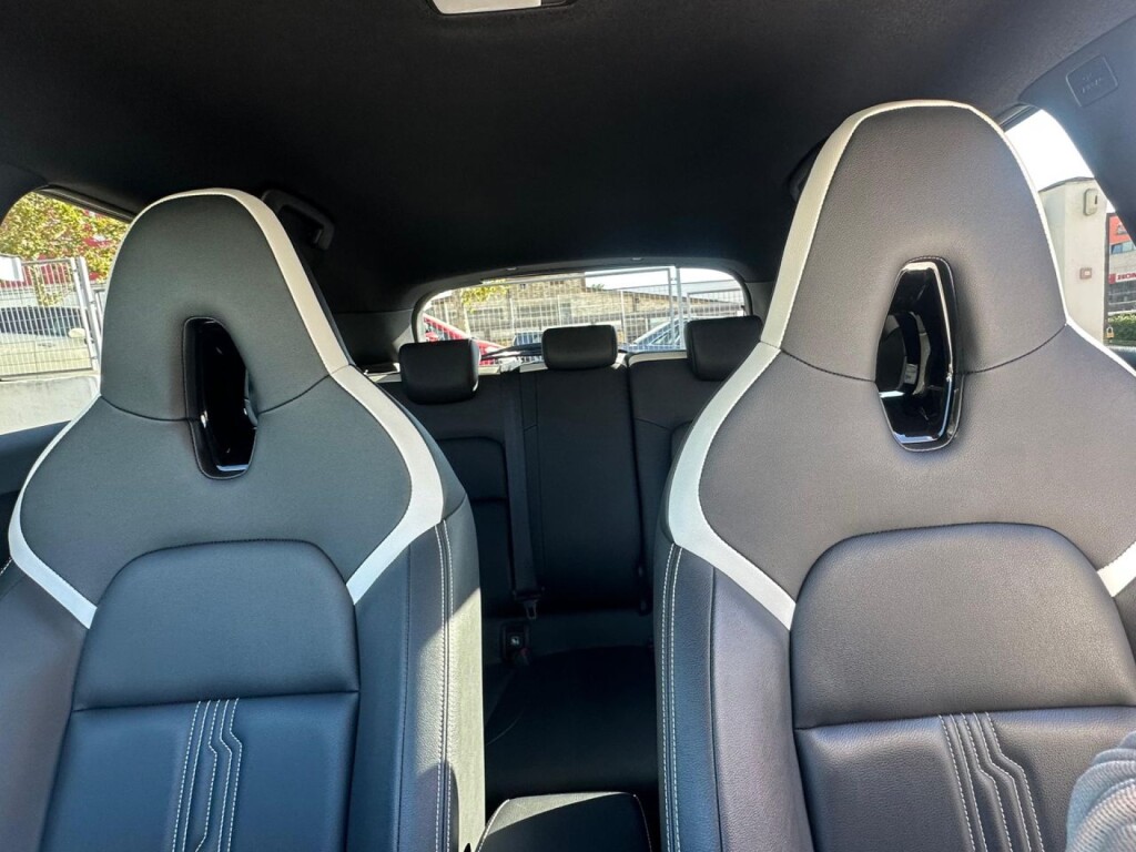 Foto 5 del anuncio Nissan Juke 1.6 Hybrid 105kW (145CV) N-Design Silver  de Ocasión en Madrid