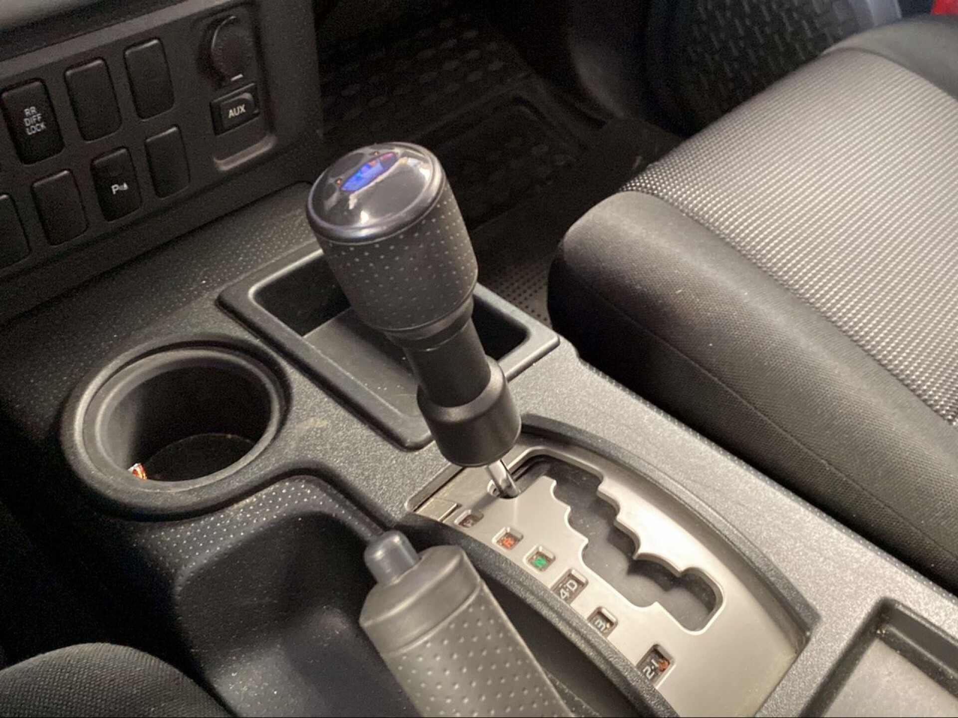 Foto 14 del anuncio Toyota FJ Cruiser 4.0 V6 261CV AT 4WD  de Ocasión en Madrid