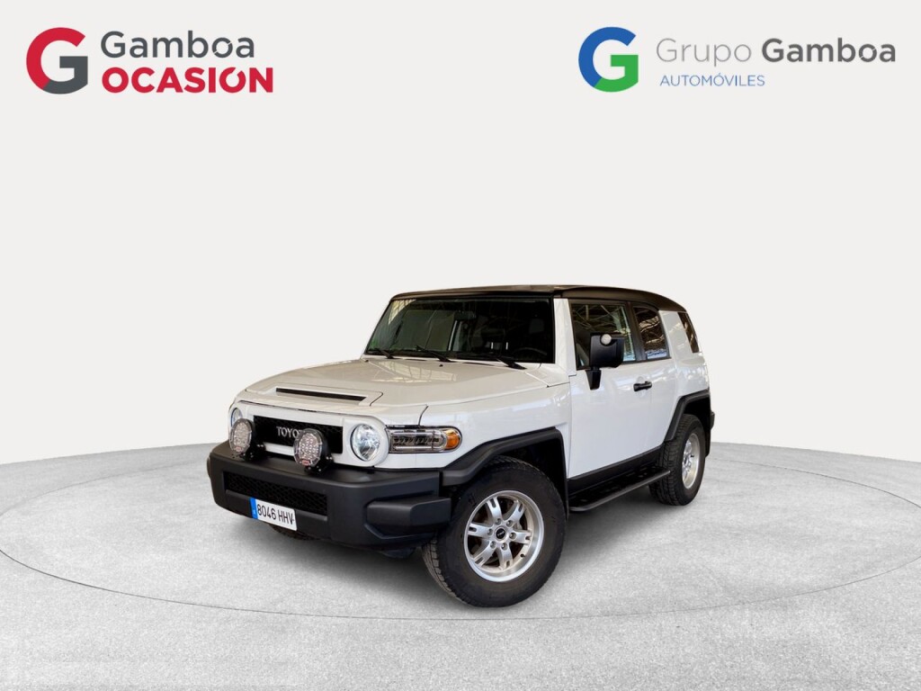 Foto impresión del anuncio Toyota FJ Cruiser 4.0 V6 261CV AT 4WD  de Ocasión en Madrid