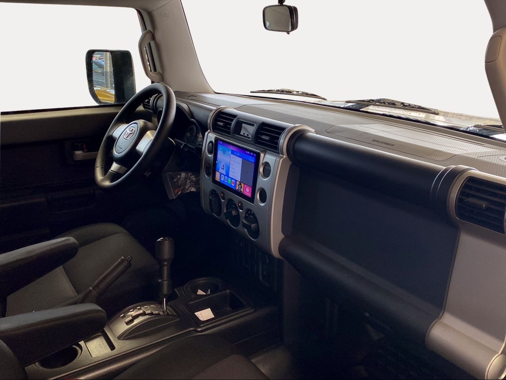 Foto 8 del anuncio Toyota FJ Cruiser 4.0 V6 261CV AT 4WD  de Ocasión en Madrid