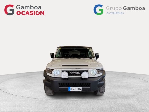 Foto impresión del anuncio Toyota FJ Cruiser 4.0 V6 261CV AT 4WD  de Ocasión en Madrid