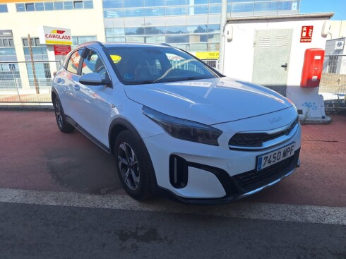Foto impresión del anuncio Kia XCeed 1.6 MHEV iMT Drive 100kW (136CV)  de Ocasión en Madrid