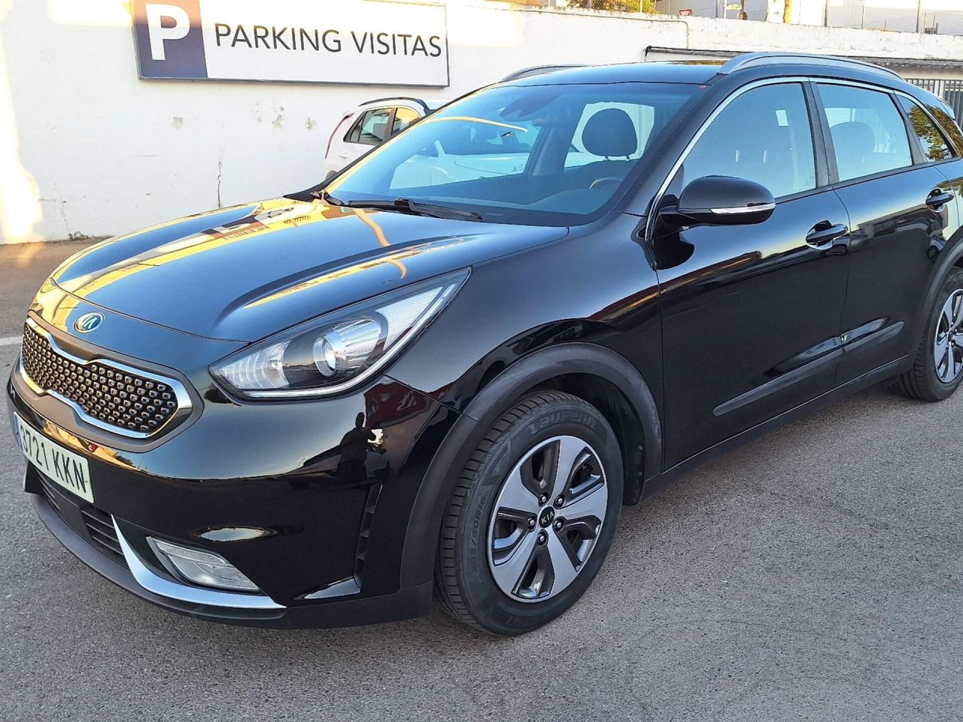 Foto principal del anuncio Kia Niro 1.6 GDi Híbrido 104kW (141CV) Concept  de Ocasión en Madrid