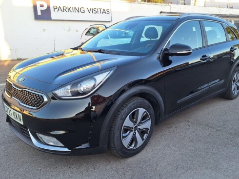 Foto principal del anuncio Kia Niro 1.6 GDi Híbrido 104kW (141CV) Concept  de Ocasión en Madrid