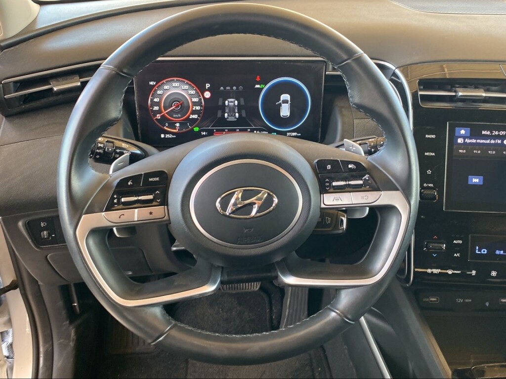 Foto 11 del anuncio Hyundai Tucson 1.6 TGDI PHEV 195kW Maxx Auto 4X4  de Ocasión en Madrid