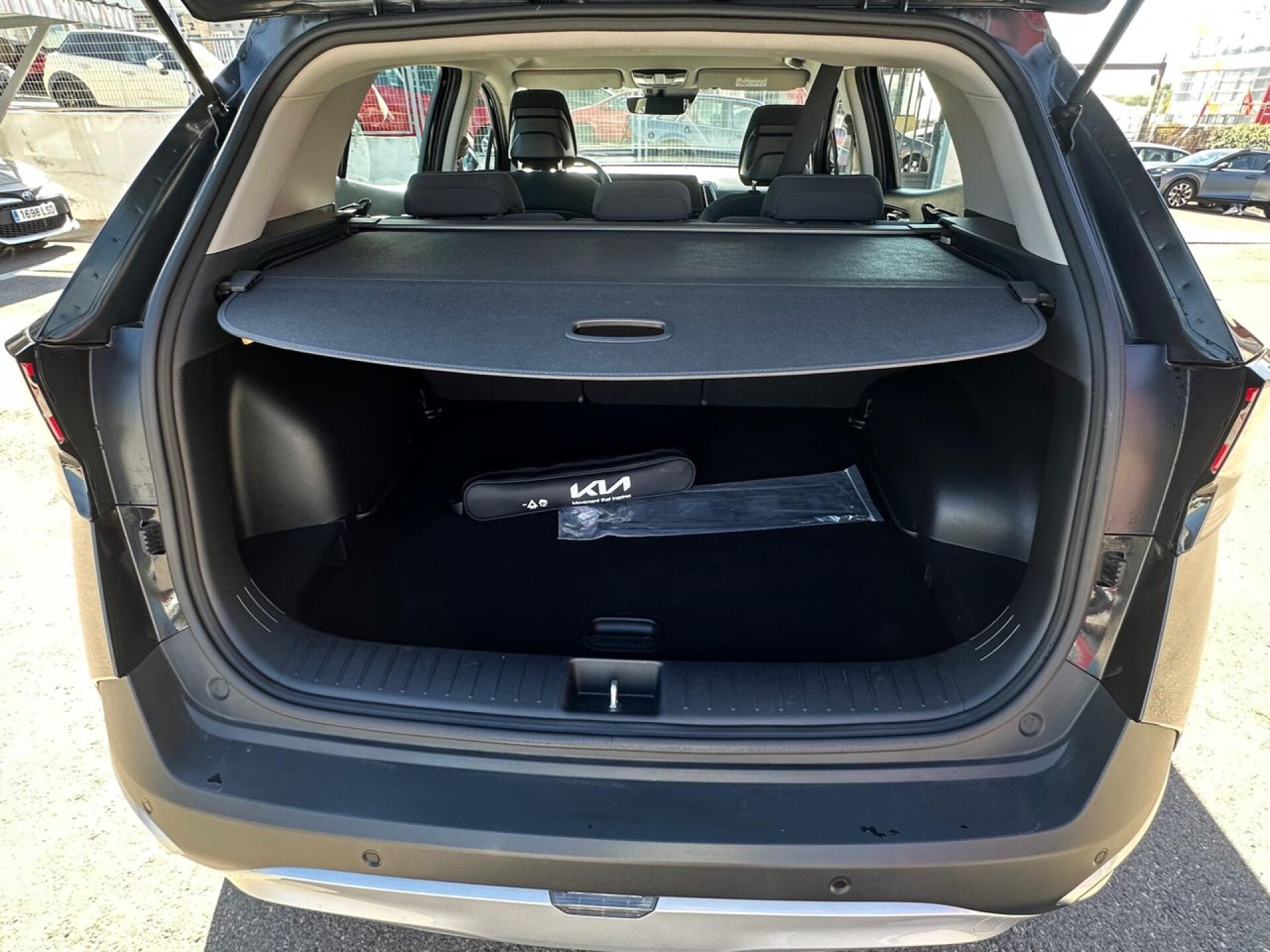 Foto 11 del anuncio Kia Sportage 1.6 T-GDi HEV 171kW (230CV) Drive 4x2  de Ocasión en Madrid