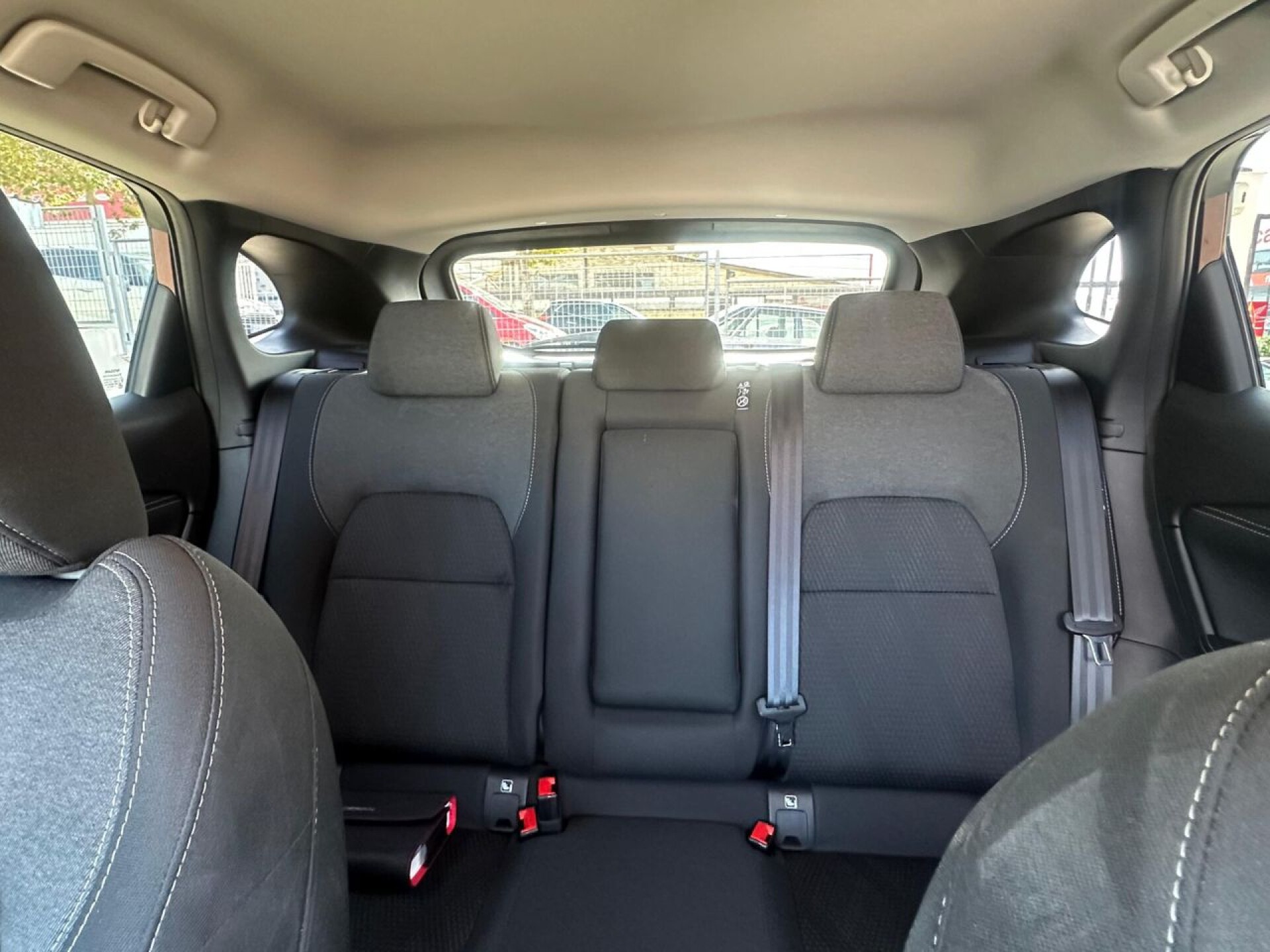 Foto 5 del anuncio Nissan Qashqai DIG-T 103kW mHEV 4x2 N-GO  de Ocasión en Madrid