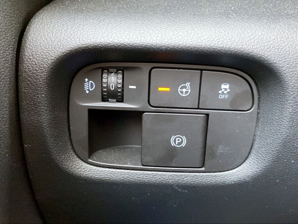 Foto 19 del anuncio Hyundai Inster 49KWH 85KW (115CV) Maxx  de Ocasión en Madrid