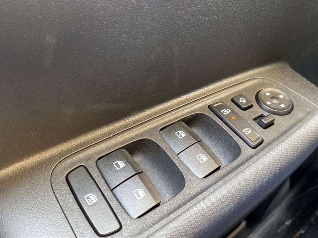 Foto 15 del anuncio Hyundai Inster 49KWH 85KW (115CV) Maxx  de Ocasión en Madrid