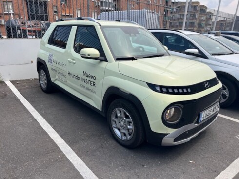 Foto impresión del anuncio Hyundai Inster 49KWH 85KW (115CV) Maxx  de Ocasión en Madrid