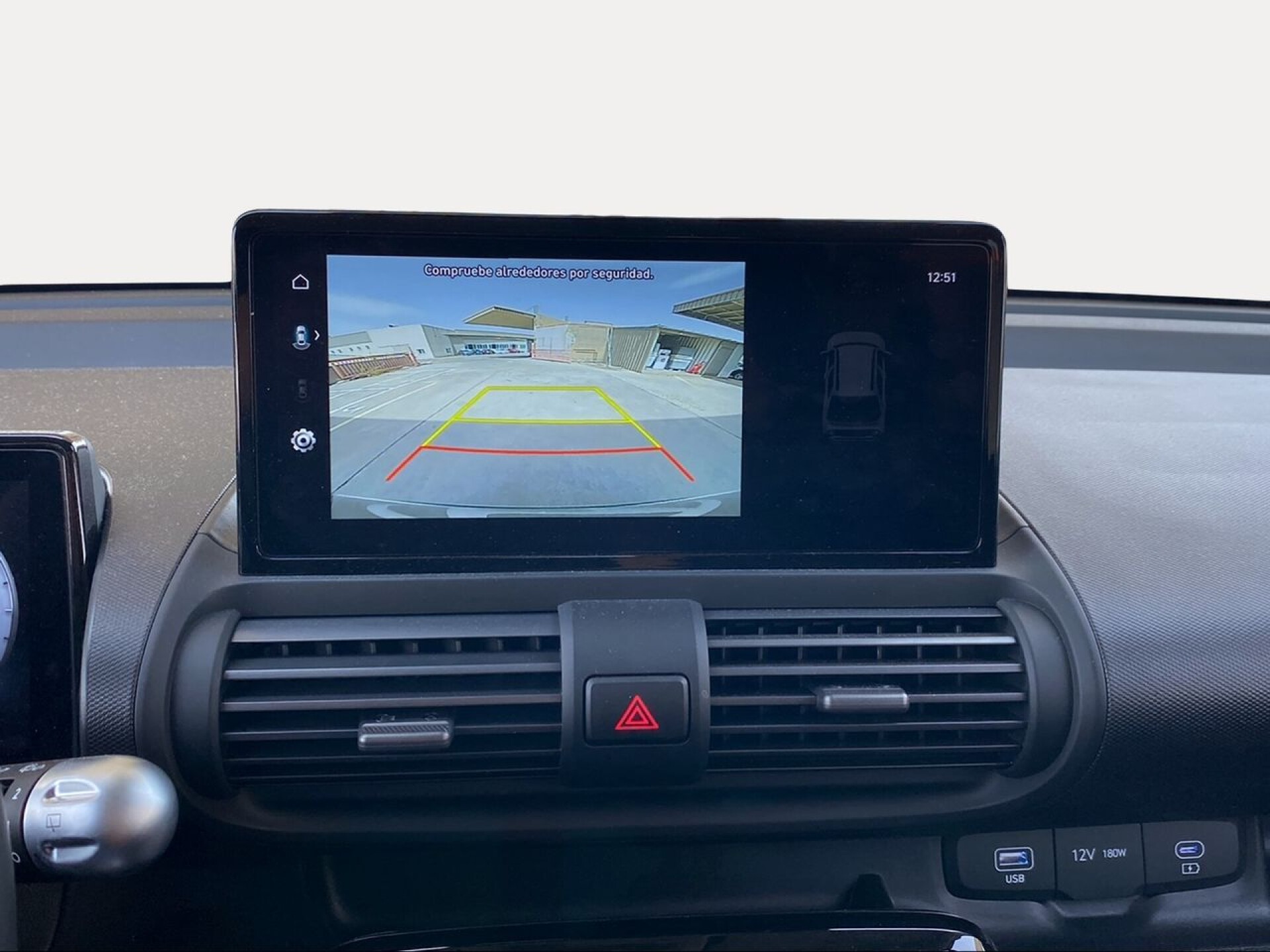 Foto 16 del anuncio Hyundai Inster 49KWH 85KW (115CV) Maxx  de Ocasión en Madrid