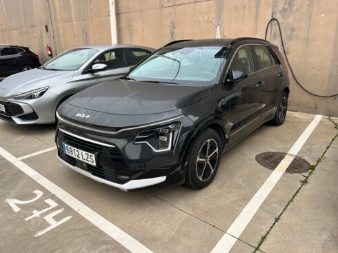 Foto principal del anuncio Kia Niro 1.6 GDi PHEV 135kW (183CV) Drive  de Ocasión en Madrid
