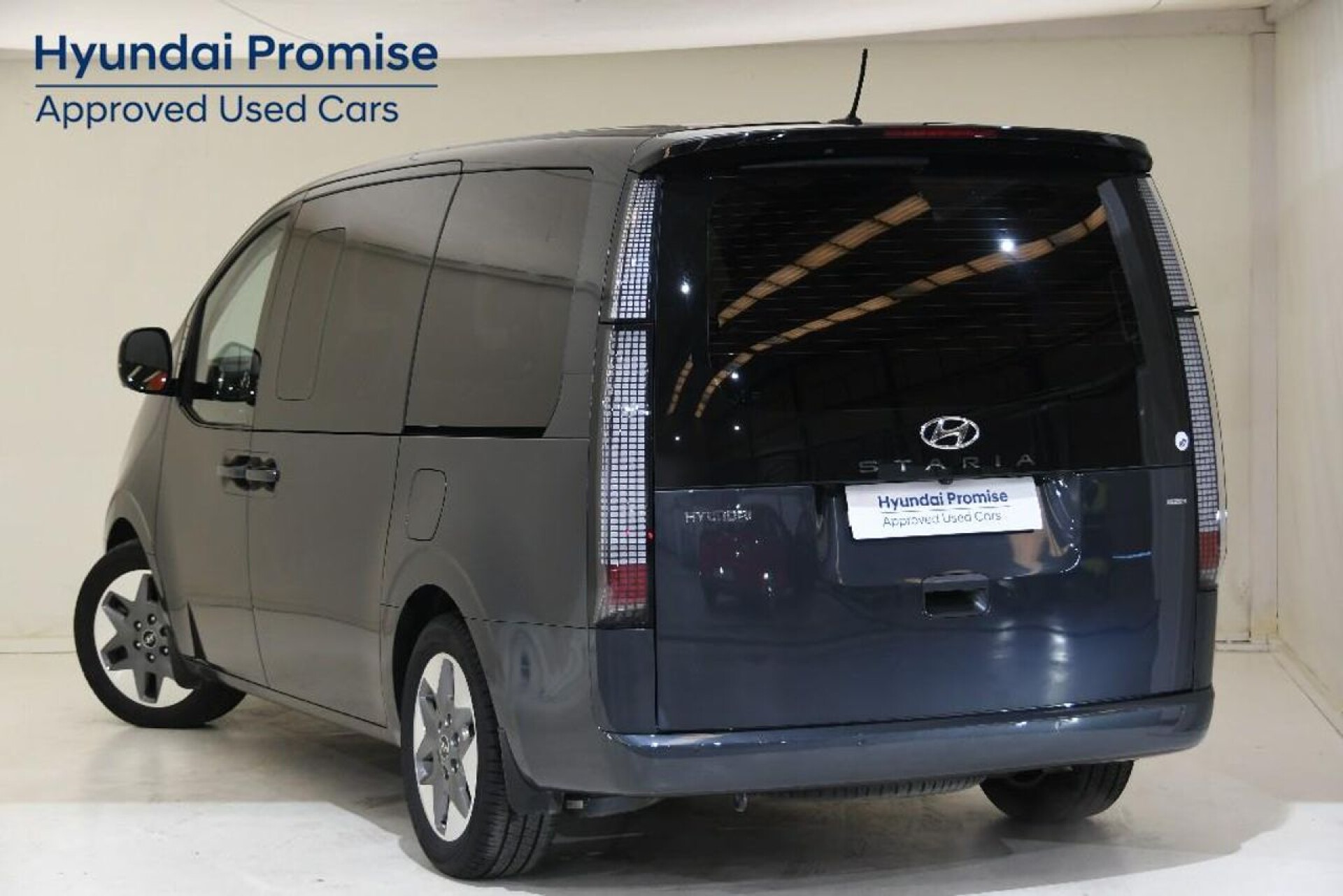 Foto 2 del anuncio Hyundai Staria 2.2 CRDI Style 4x4 9S  de Ocasión en Madrid